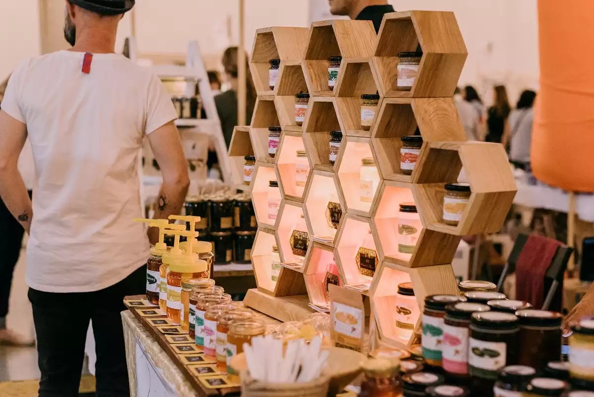 Trade show stand